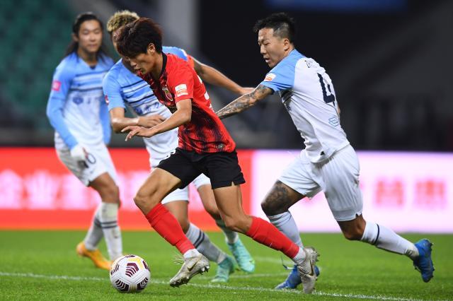 OD体育直播-【中超】吕文君破门奥斯卡进球被吹 海港1比0广州城